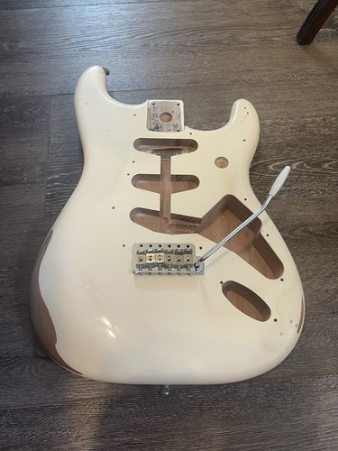 Fender strat body - body, vintera