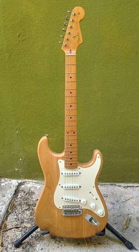 2002 fender stratocaster - 2002,