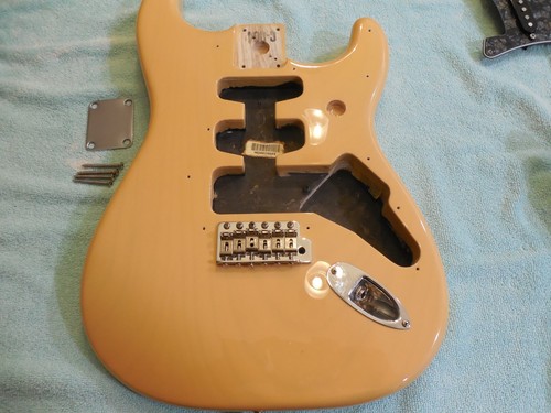Fender stratocaster mim body - mim,