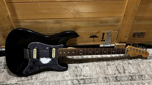 Fender standard stratocaster - fender,