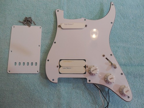 Fender stratocaster loaded - fender,