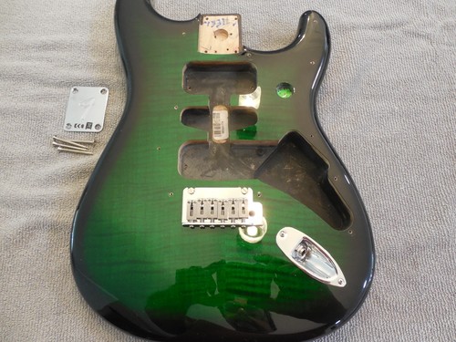 Fender stratocaster mim - fender, le