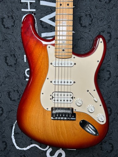 Fender standard stratocaster - fender, stratocaster-