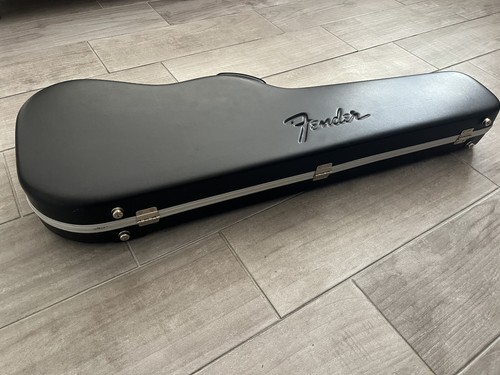 Fender molded hardshell - fender,