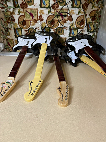 Fender stratocaster guitar - fender,