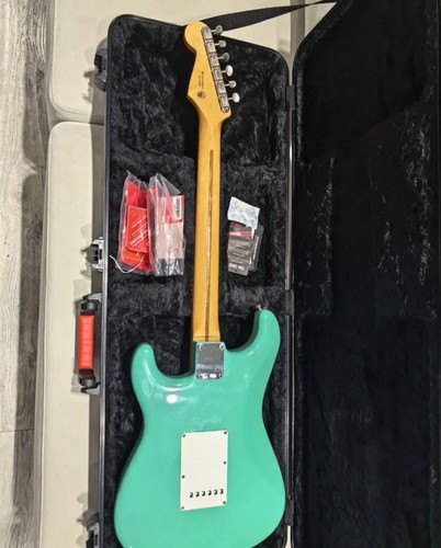 Mint fender vintera road - fender,