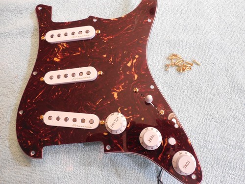 Fender stratocaster loaded - fender,