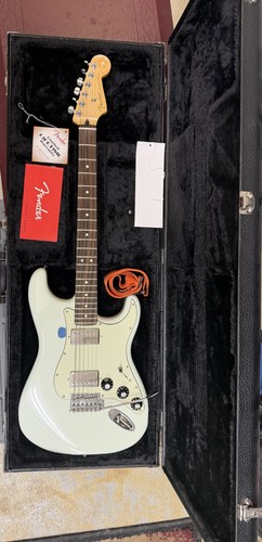 Fender standard stratocaster - standard,