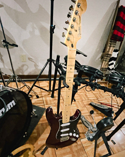 Fender stratocaster mim - 06,