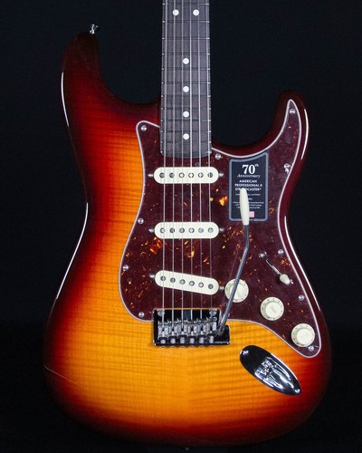 Fender 70th anniversary - 70th,