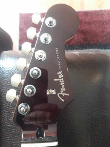 Fender stratocaster guitar - fender,