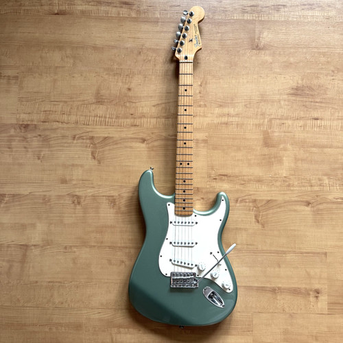 Fender stratocaster 2002 - fender, in